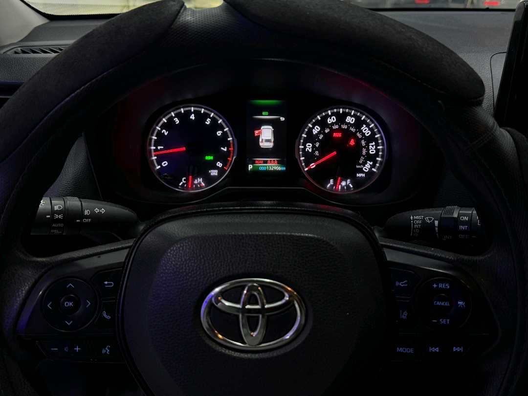 2020 Toyota Rav4 XLE thumbnail 10