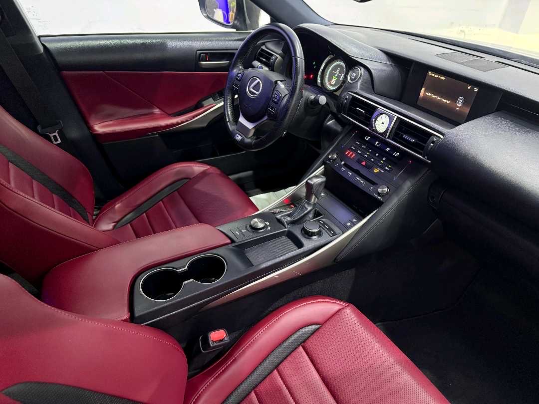 2019 Lexus IS 300 thumbnail 7