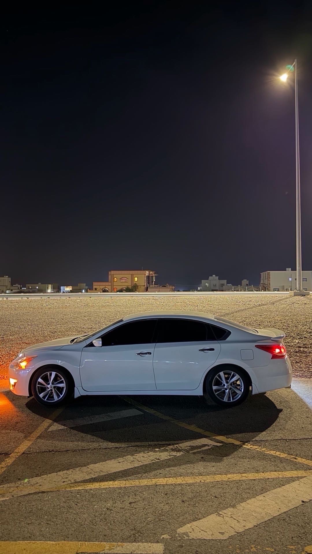 2013 Nissan Altima SV thumbnail 4