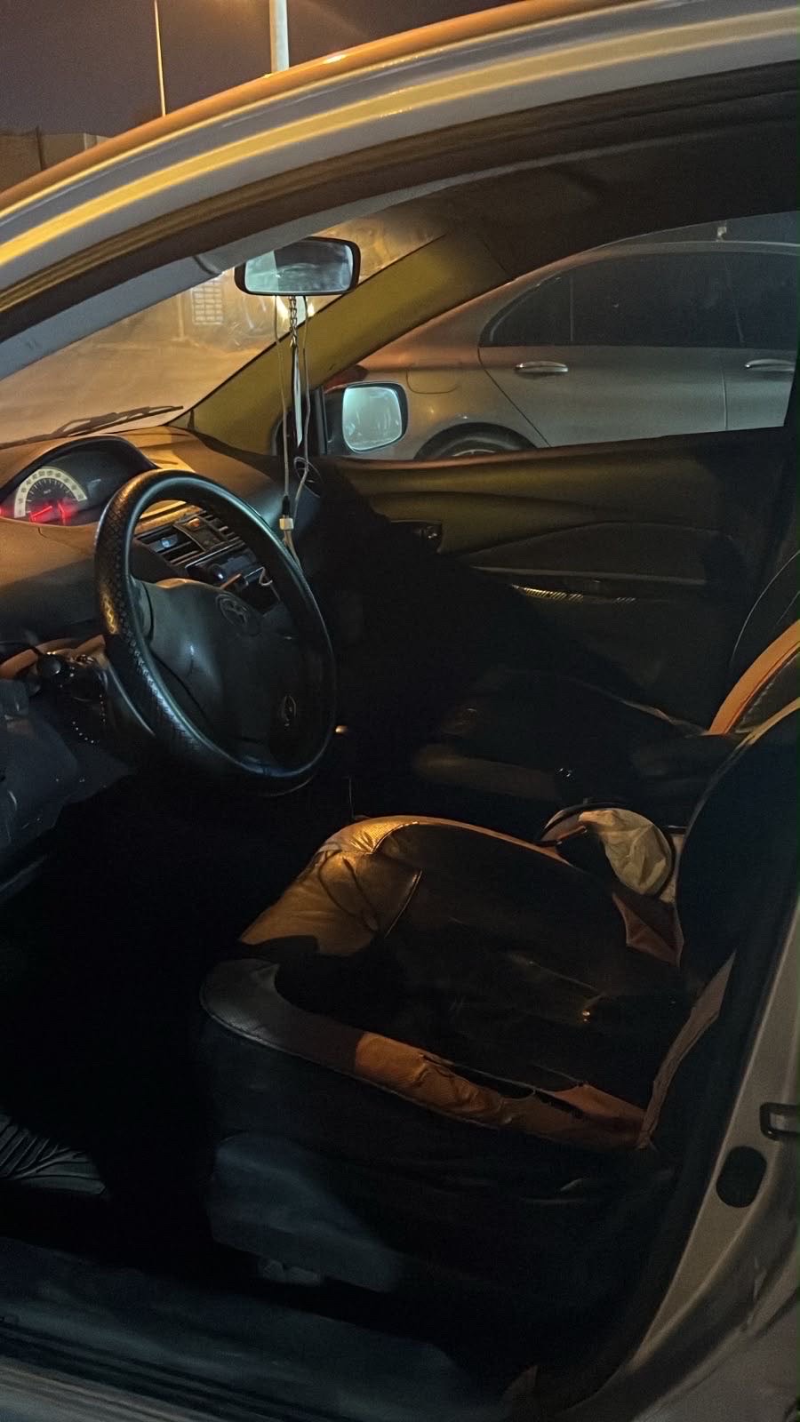 2007 Toyota Yaris SE thumbnail 4