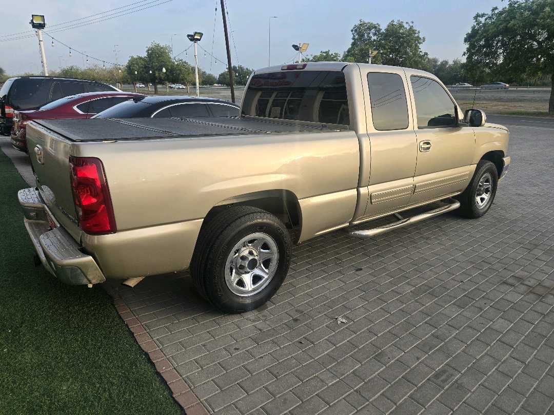 2004 Chevrolet Silverado LTZ thumbnail 6