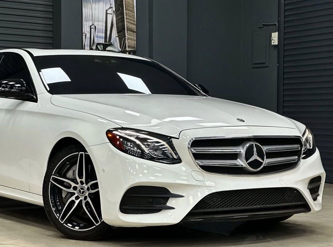 2020 Mercedes-Benz E-Class E 350 AMG Line thumbnail 3