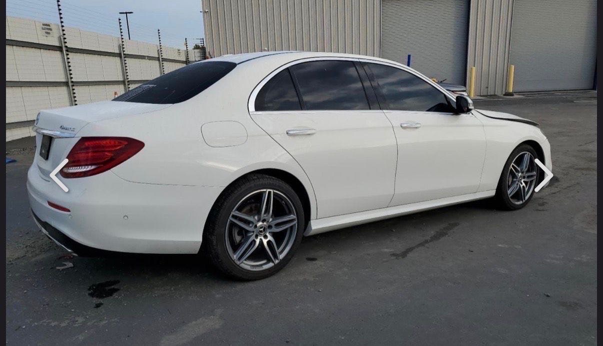 2020 Mercedes-Benz E-Class E 350 AMG Line thumbnail 4