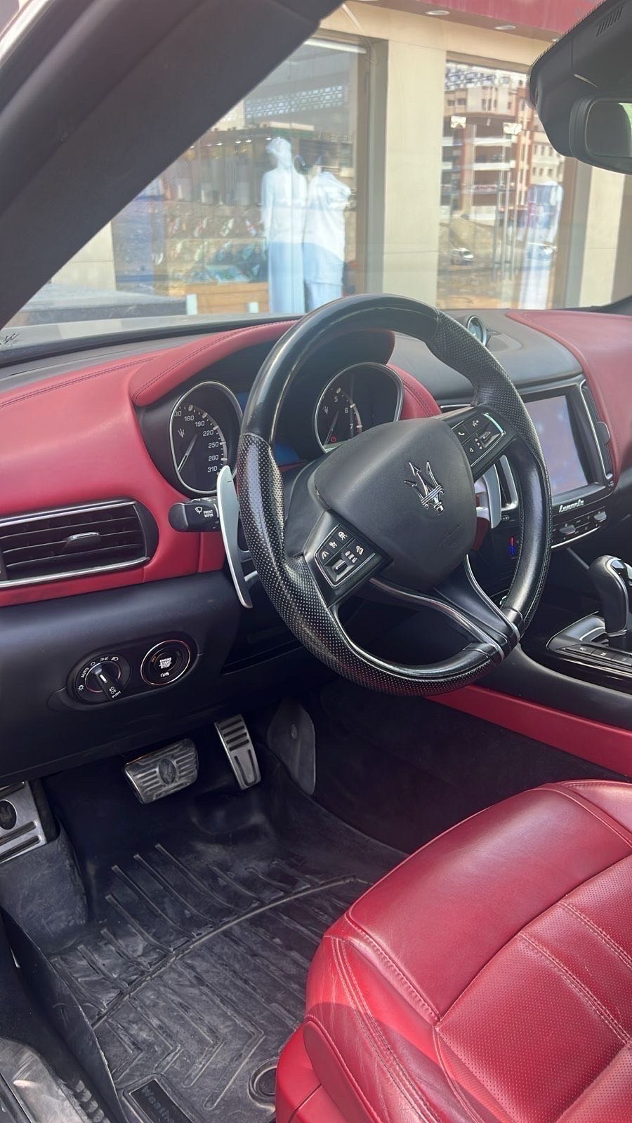 2018 Maserati Levante Base thumbnail 7