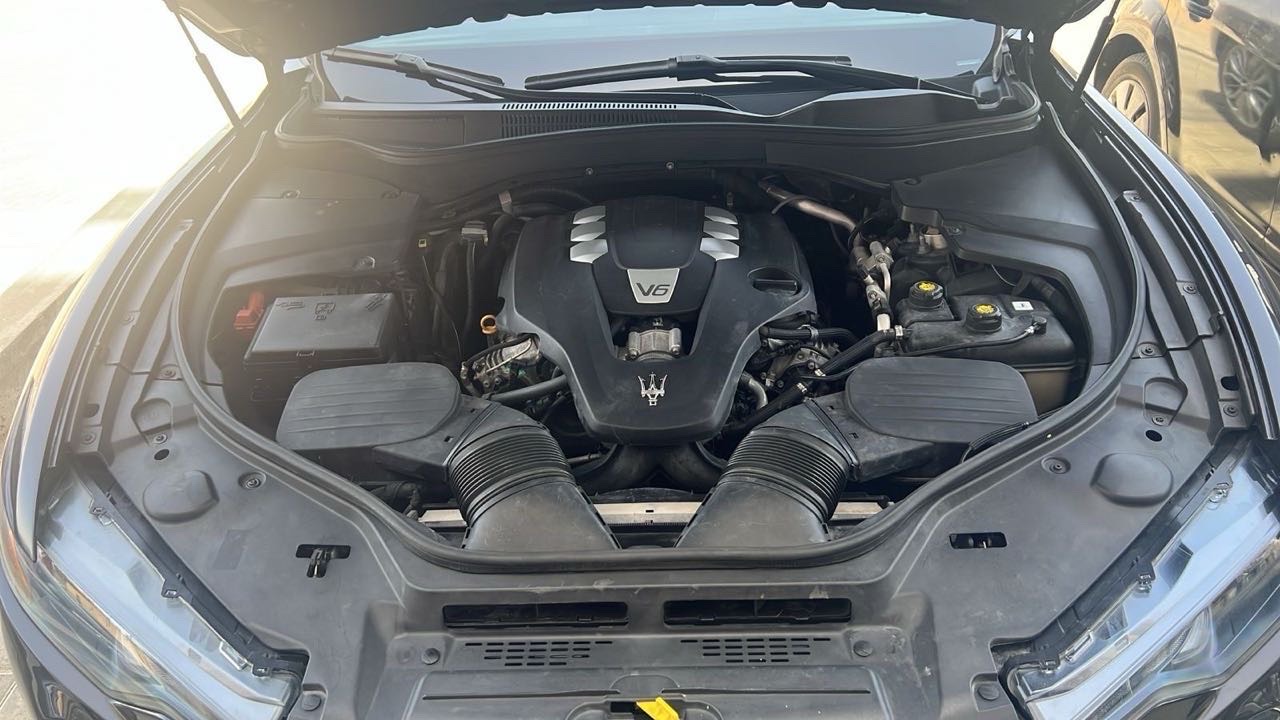 2018 Maserati Levante Base thumbnail 8