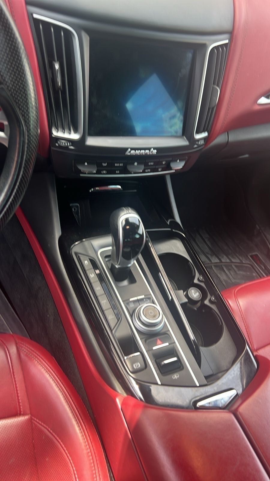 2018 Maserati Levante Base thumbnail 17