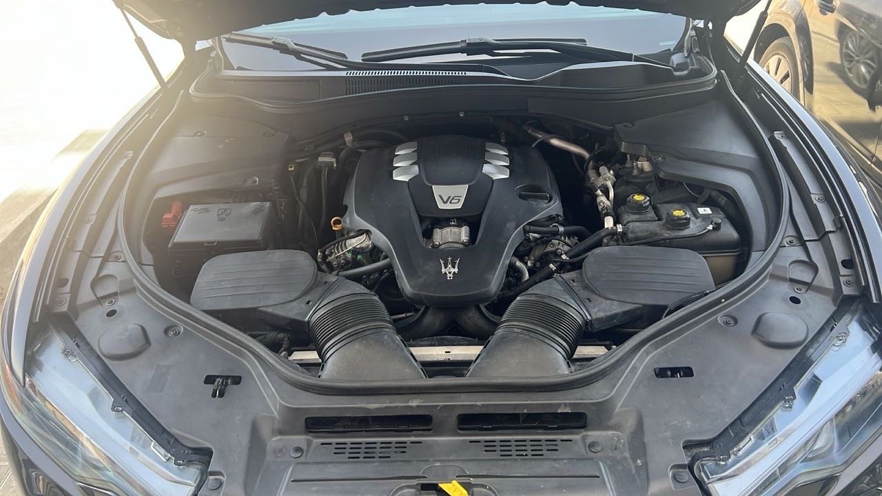 2018 Maserati Levante Base thumbnail 19