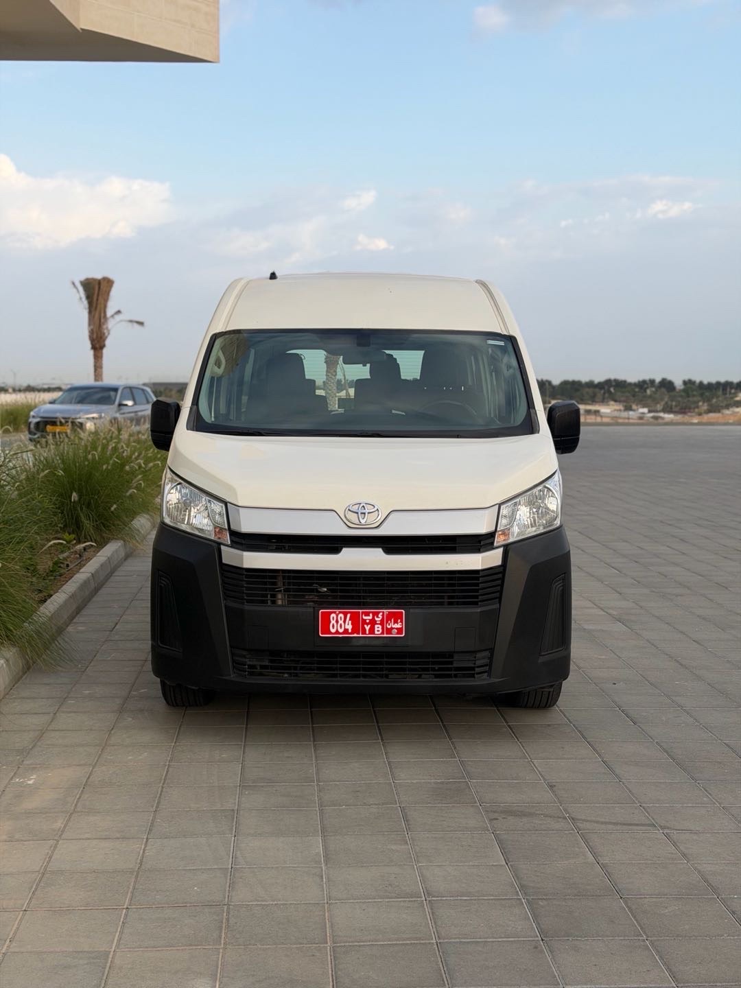 2022 Toyota Hiace Standard Roof thumbnail 8