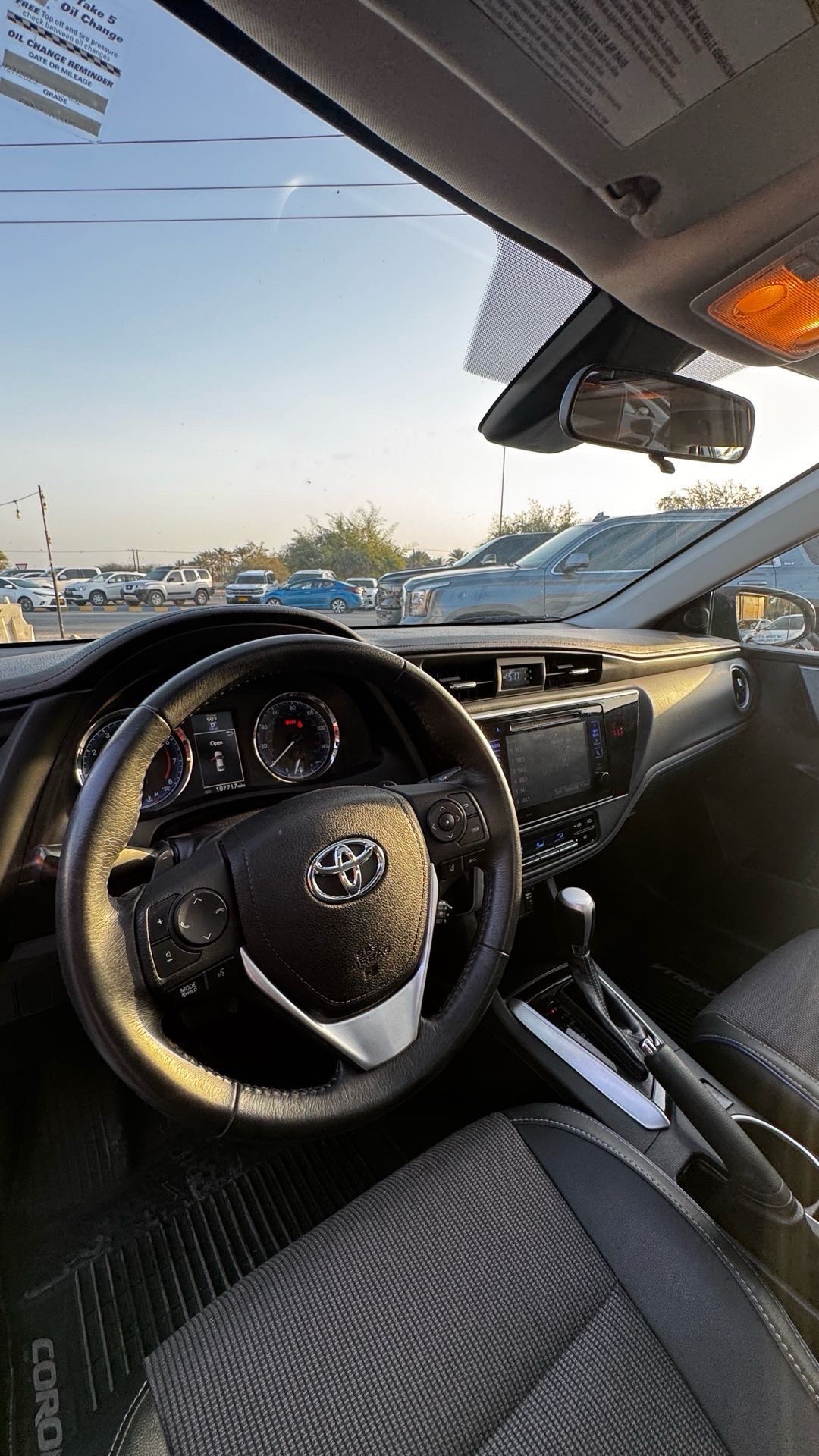 2018 Toyota Corolla SE thumbnail 8