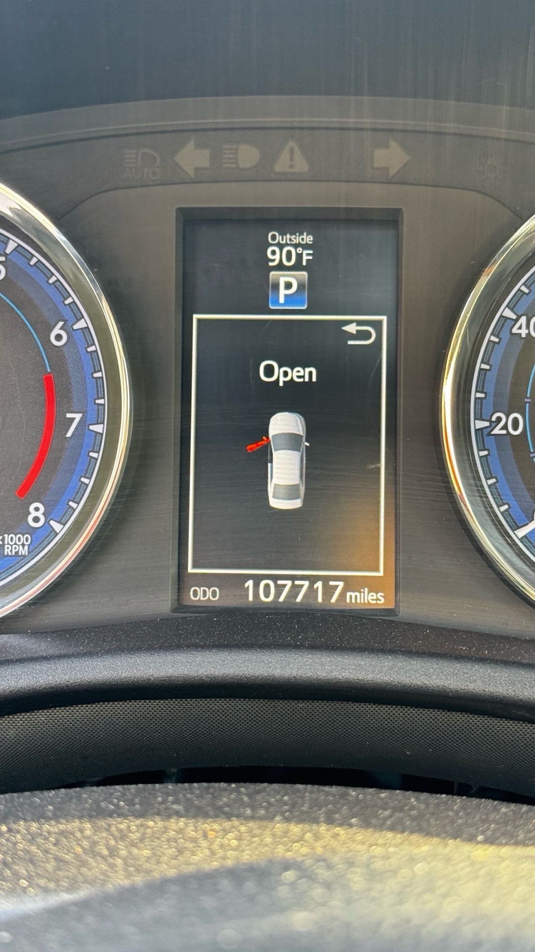 2018 Toyota Corolla SE thumbnail 9