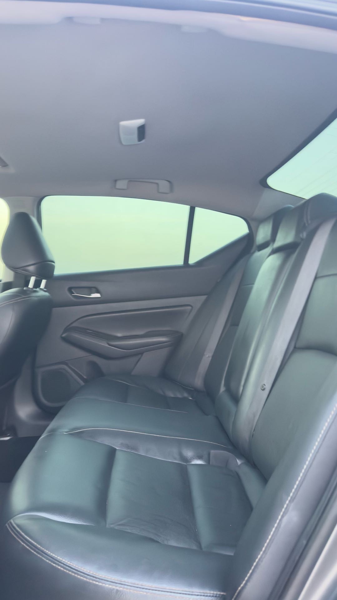 2019 Nissan Altima SL thumbnail 4
