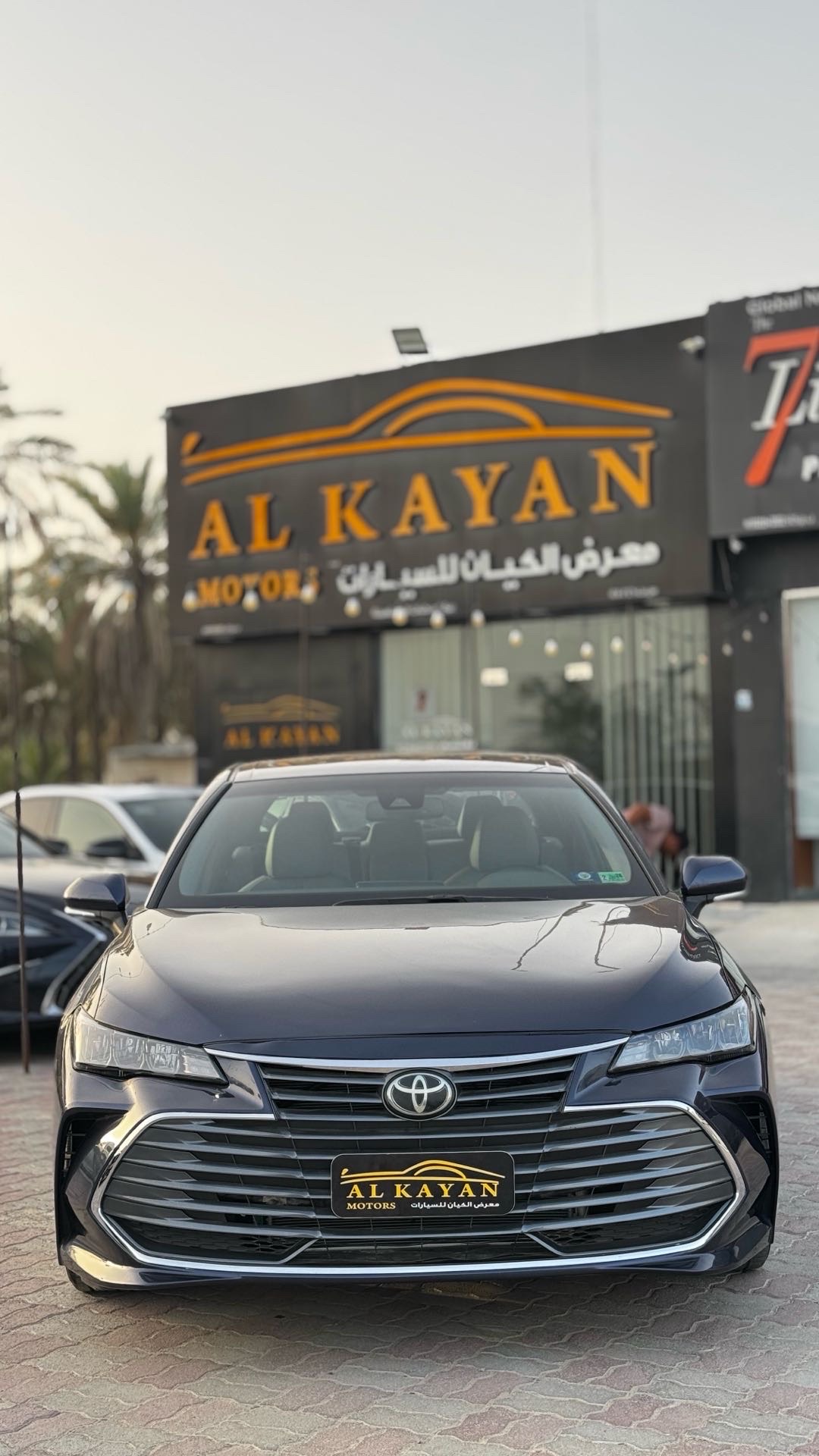 2019 Toyota Avalon XLE thumbnail 2
