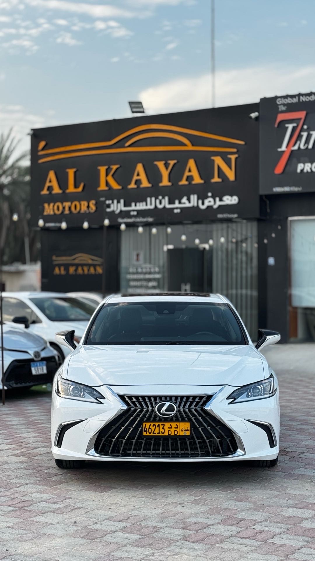 2020 Lexus ES 350 thumbnail 2