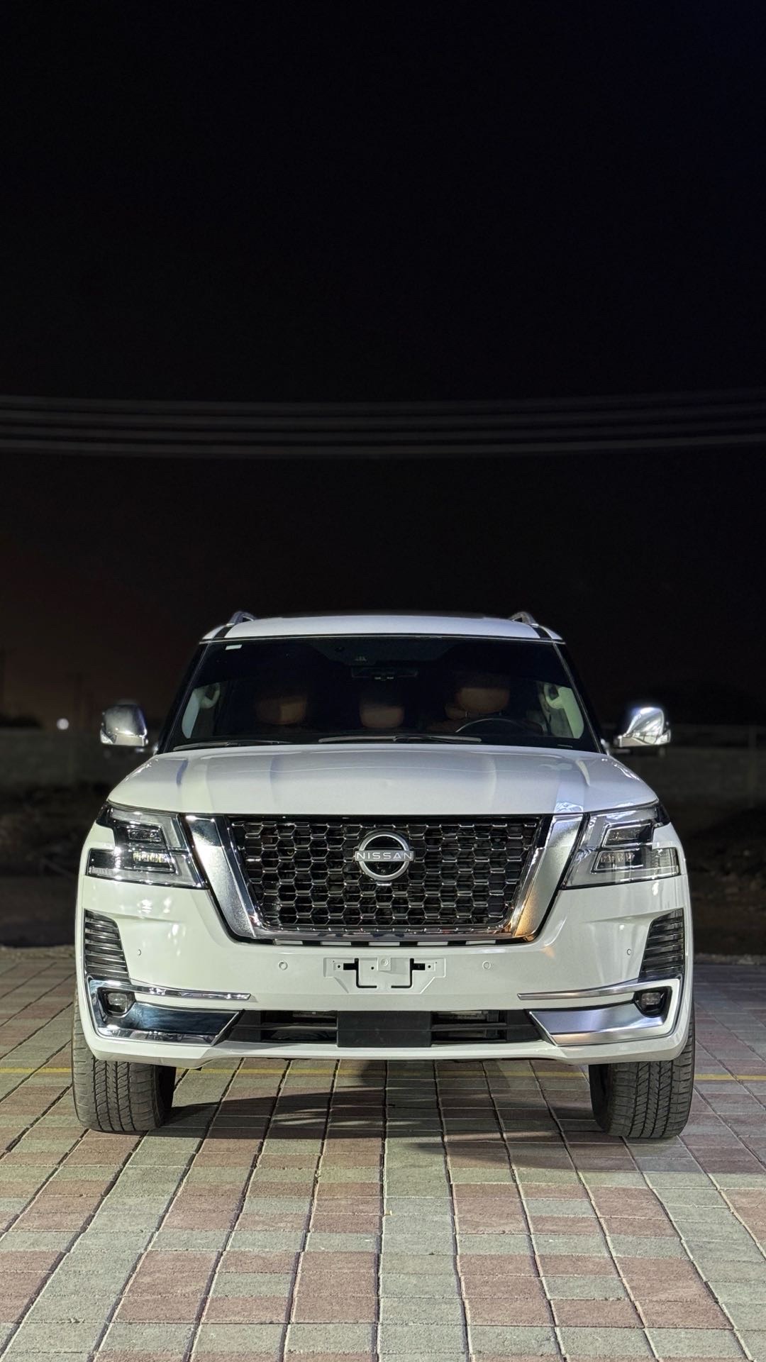 2020 Nissan Patrol Standard thumbnail 2