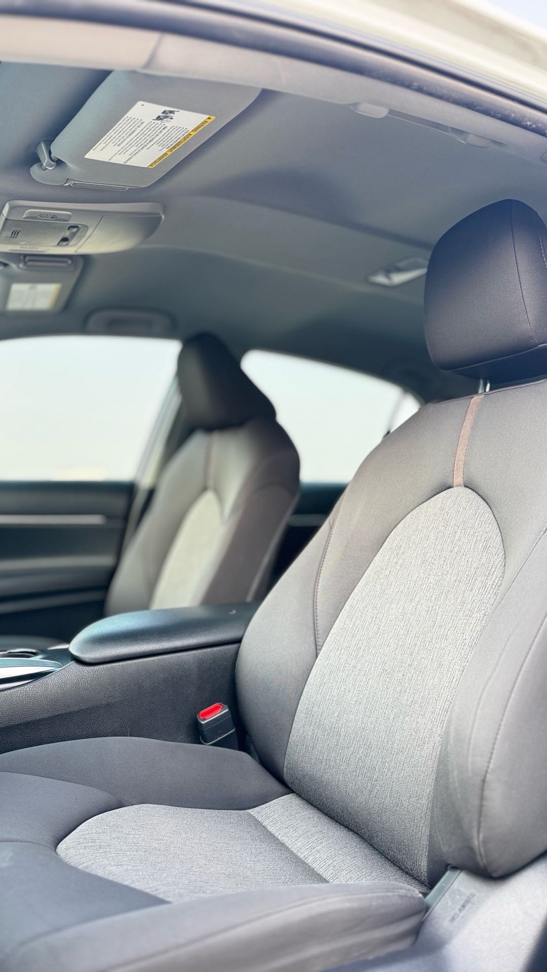 2018 Toyota Camry LE thumbnail 6