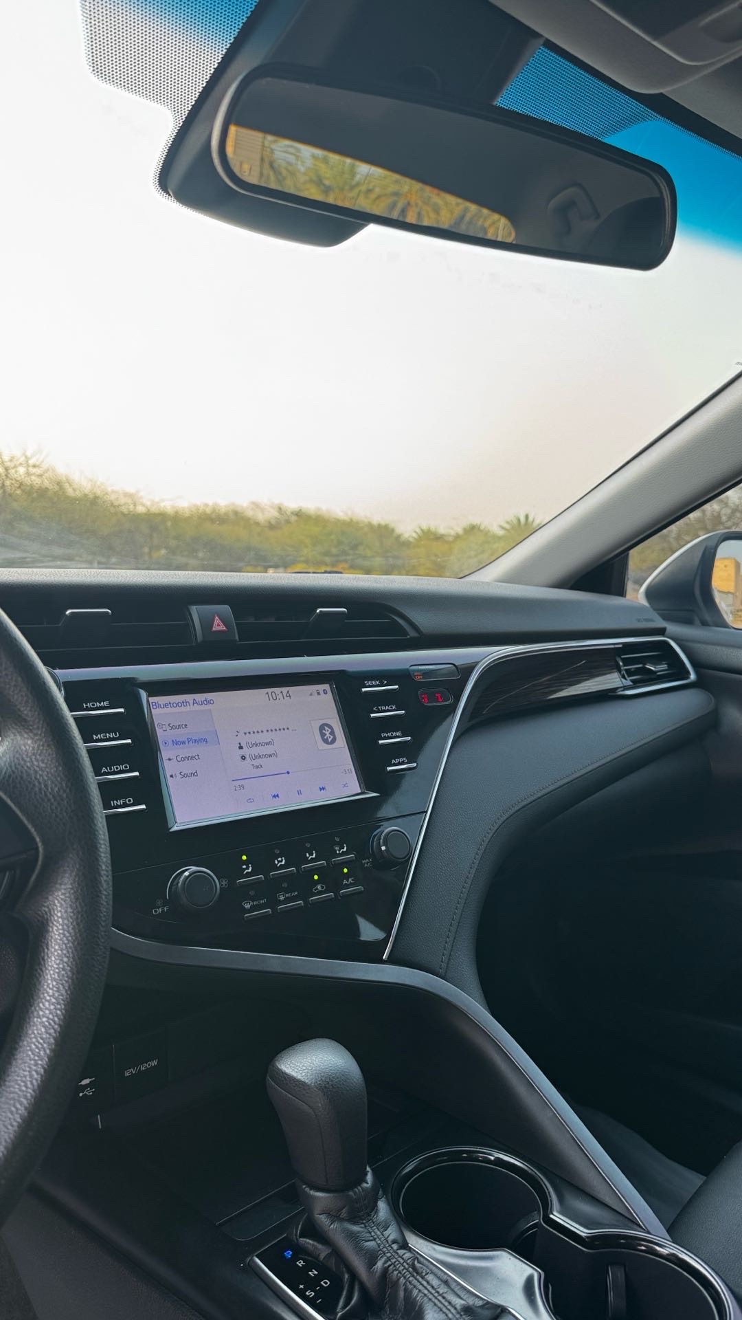 2018 Toyota Camry LE thumbnail 9