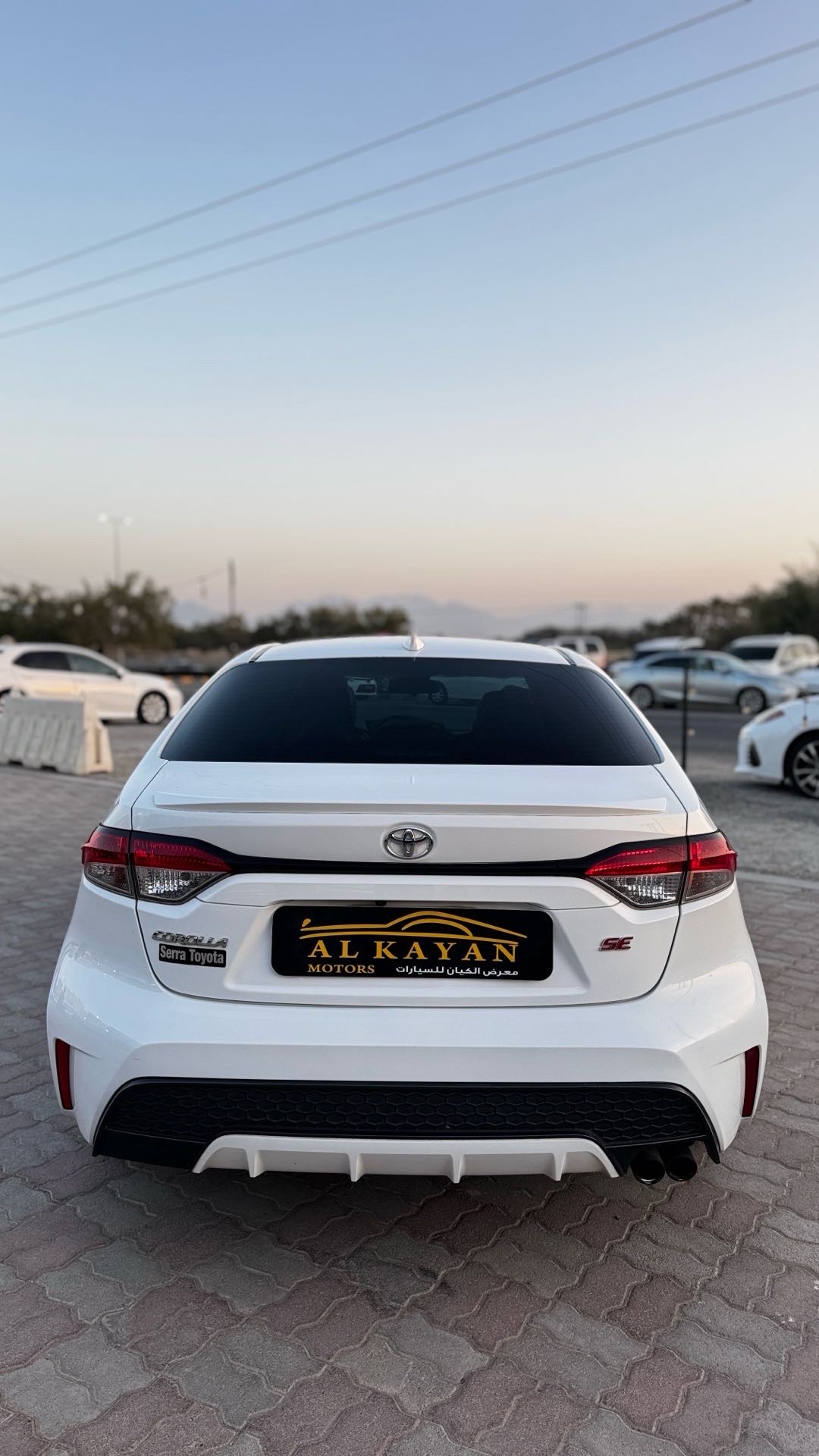 2020 Toyota Corolla SE thumbnail 3