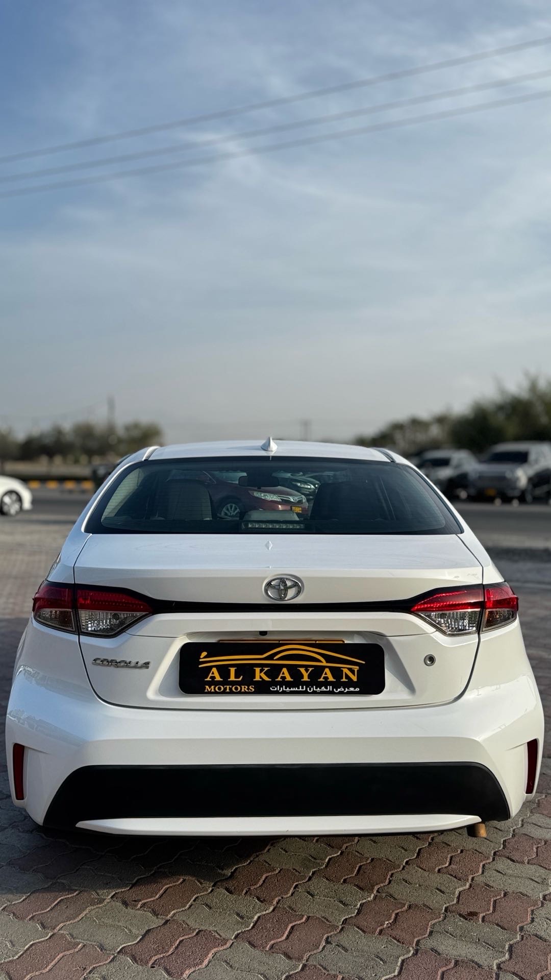 2021 Toyota Corolla LE thumbnail 3