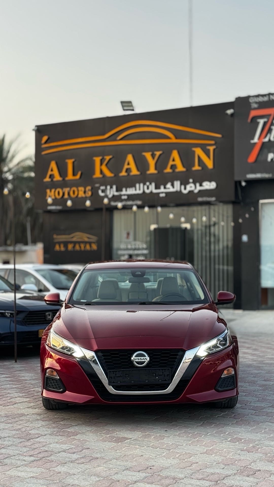 2022 Nissan Altima SV thumbnail 2
