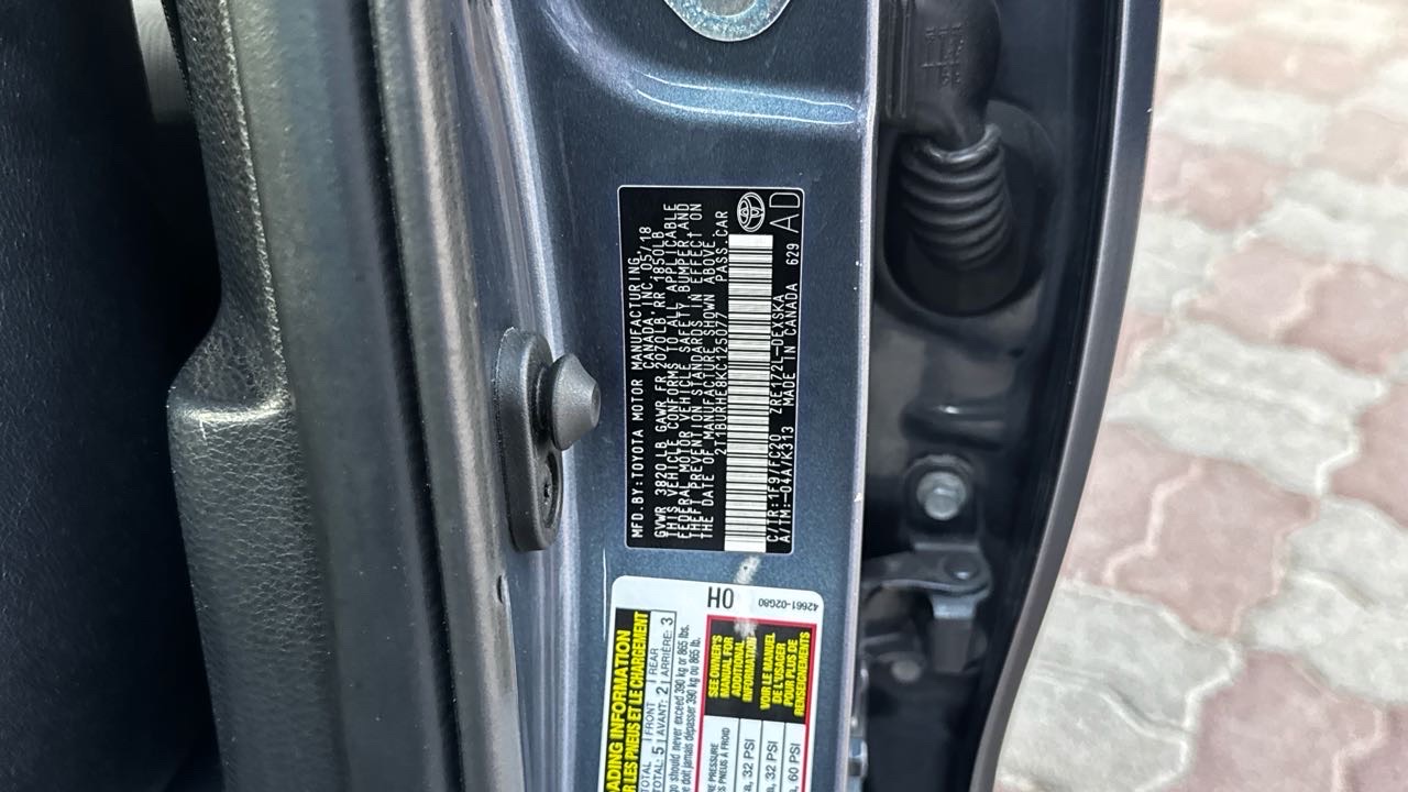 2018 Toyota Corolla SE thumbnail 8