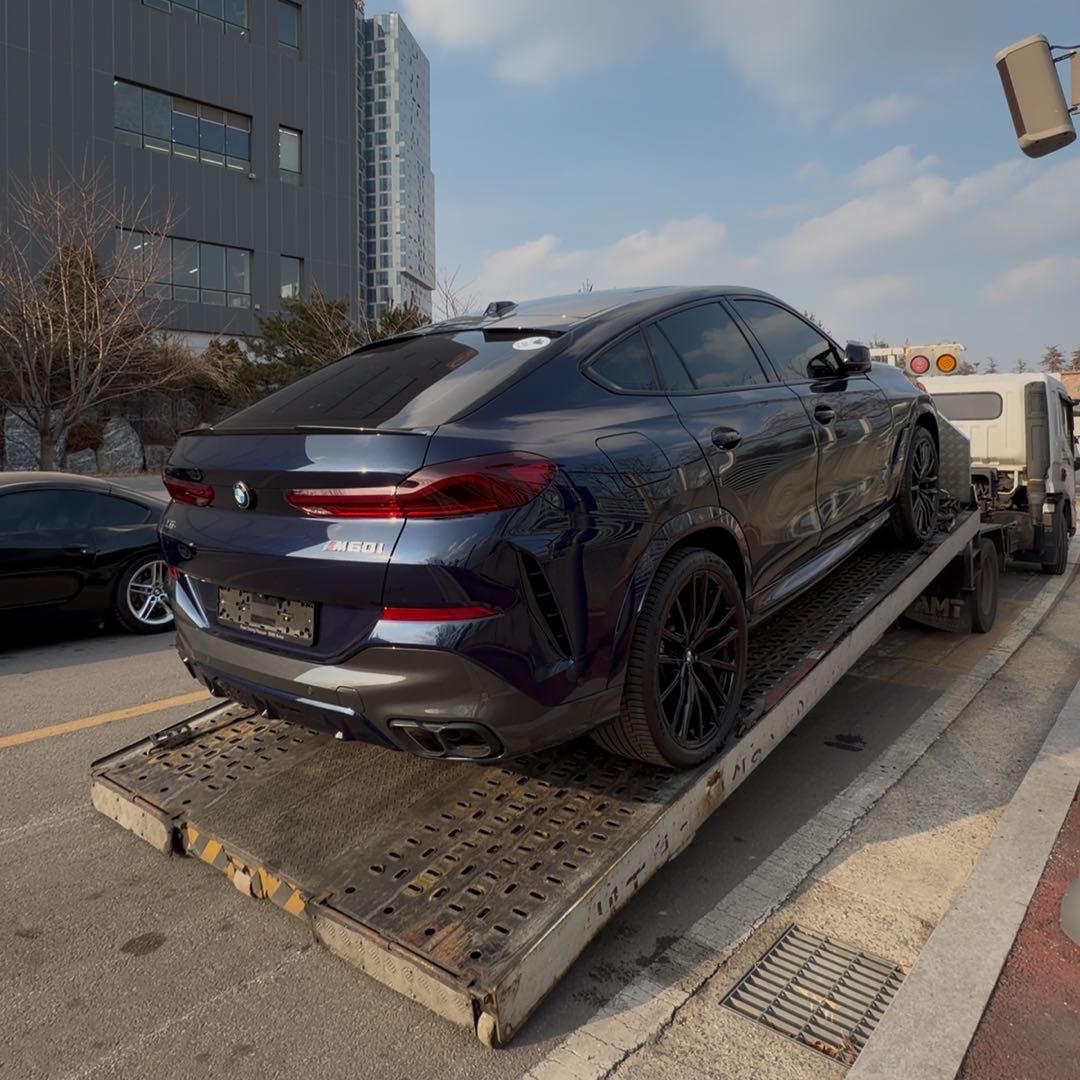 2024 BMW X6 SRT Hellcat thumbnail 3