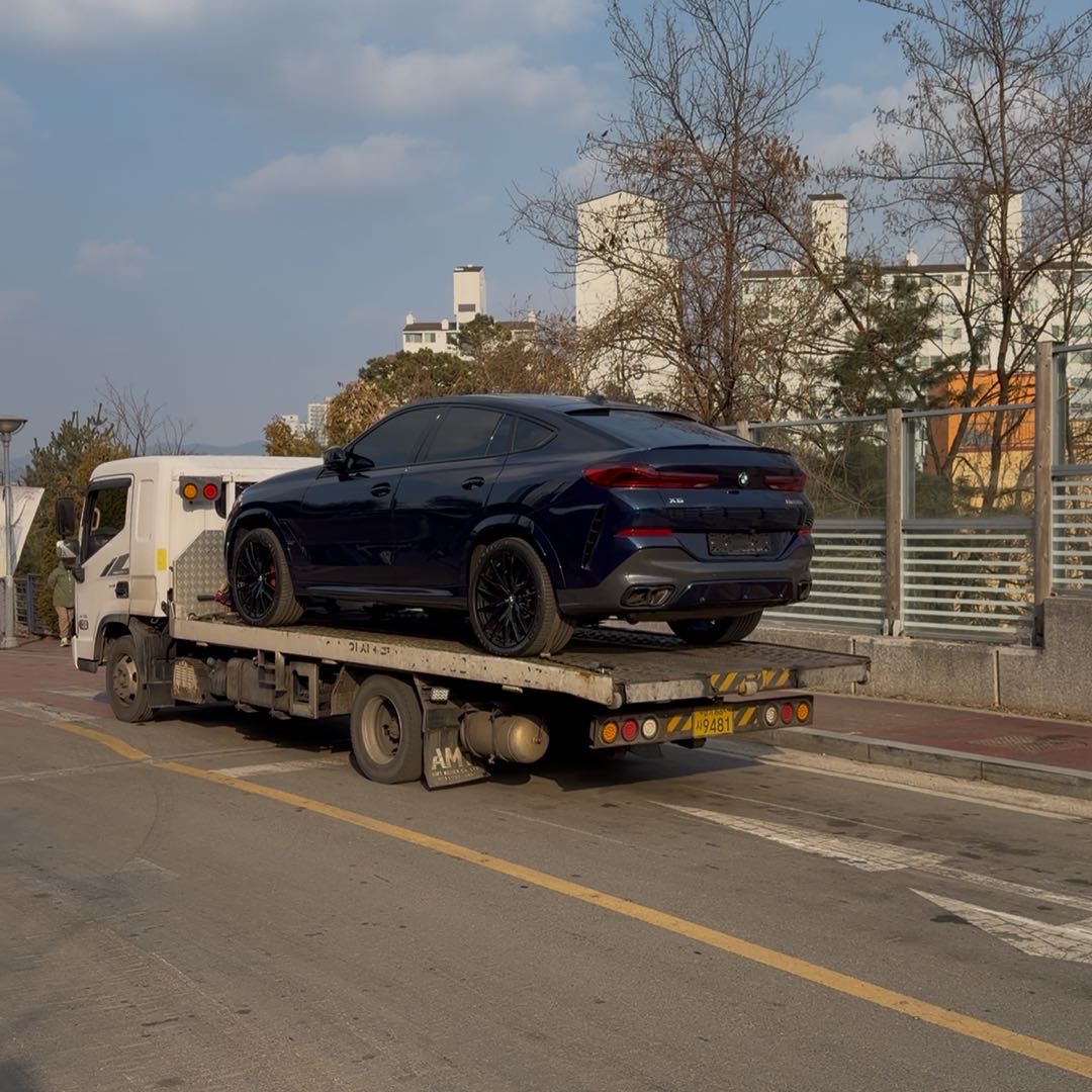 2024 BMW X6 SRT Hellcat thumbnail 4
