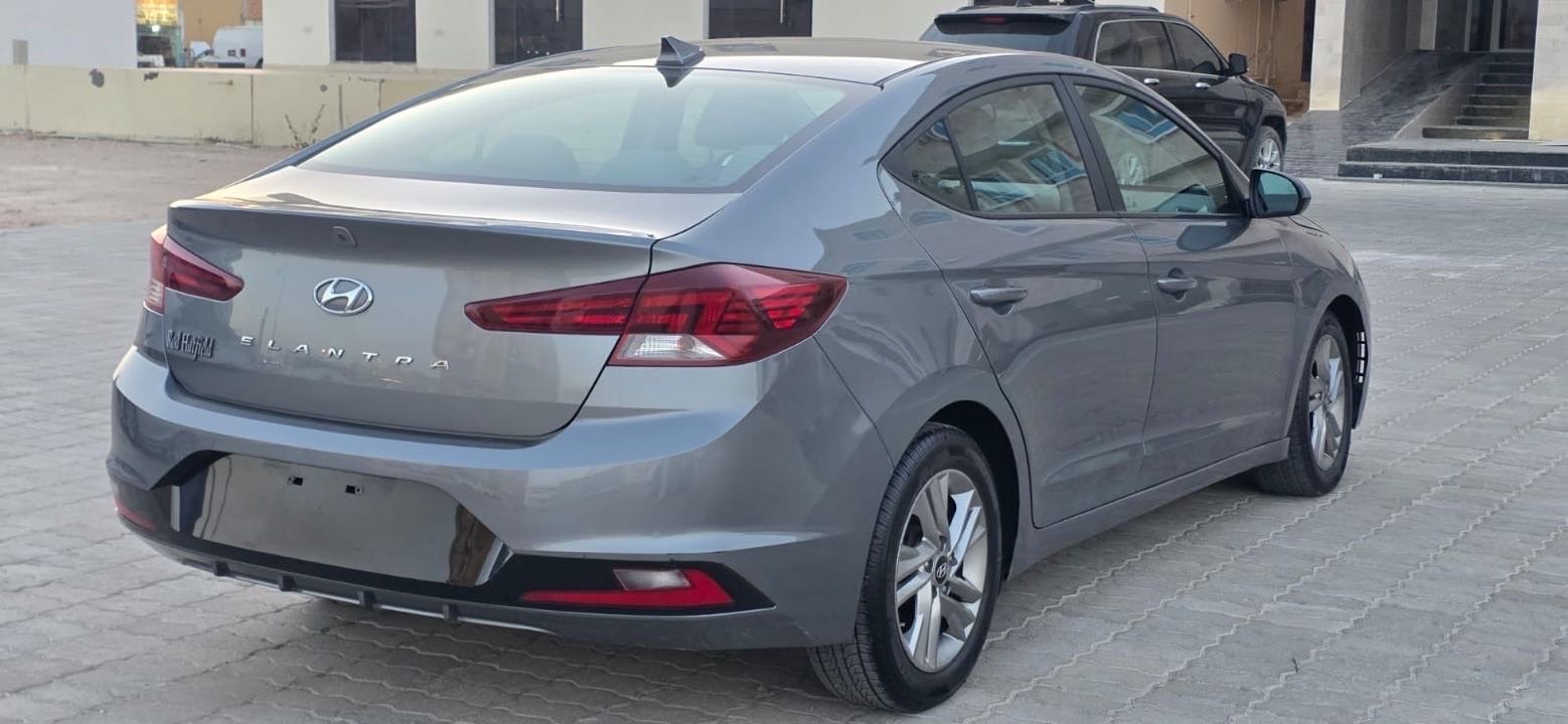 2019 Hyundai Elantra SE thumbnail 5
