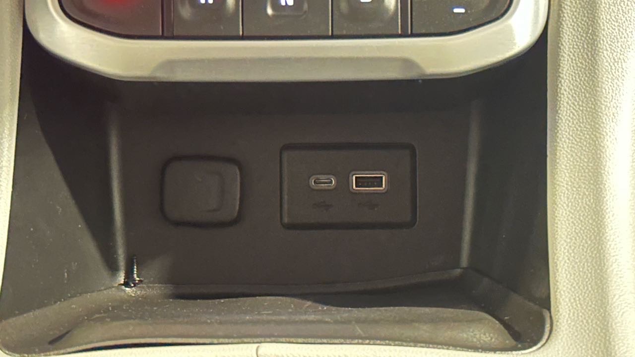 2020 GMC Acadia Elevation thumbnail 21