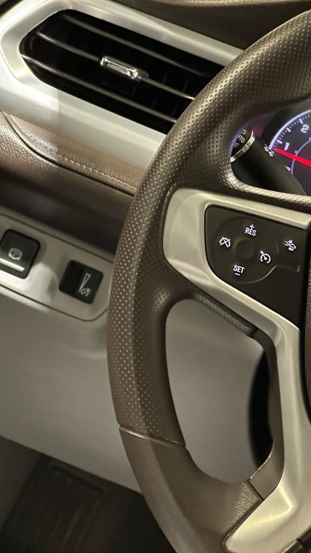 2020 GMC Acadia Elevation thumbnail 28