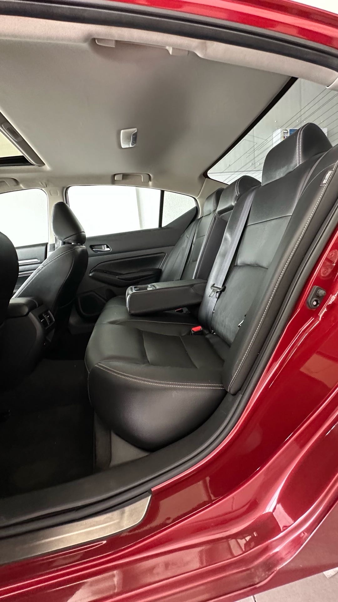 2021 Nissan Altima SL thumbnail 10
