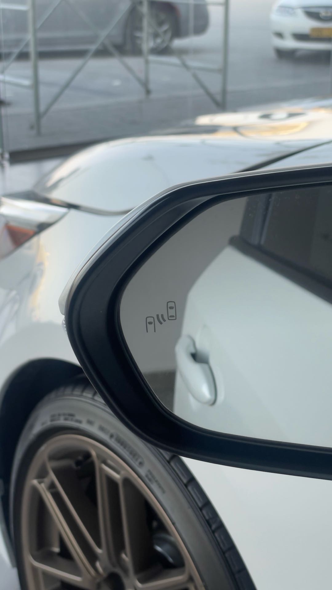 2023 Toyota Corolla SE thumbnail 8