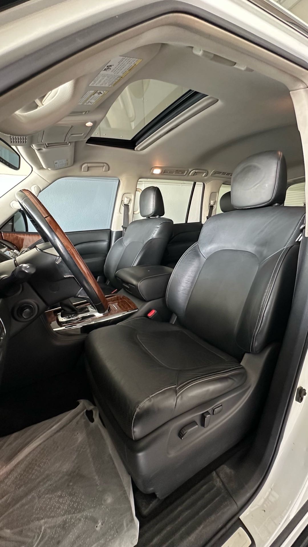 2019 Infiniti QX80 Luxe thumbnail 12