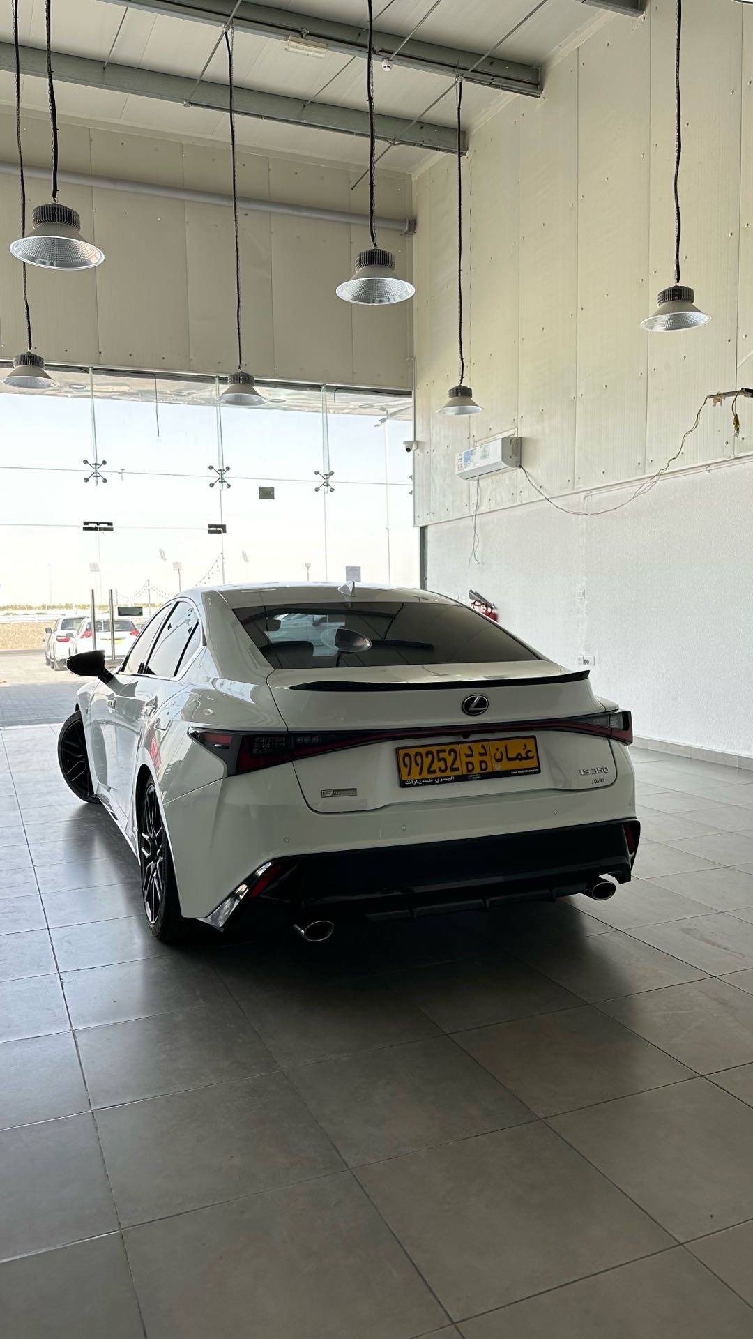 2021 Lexus IS 350 thumbnail 4