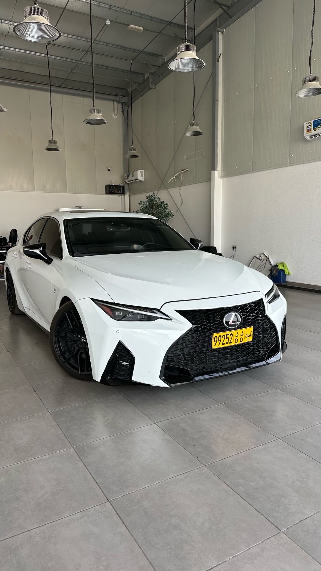 2021 Lexus IS 350 thumbnail 5