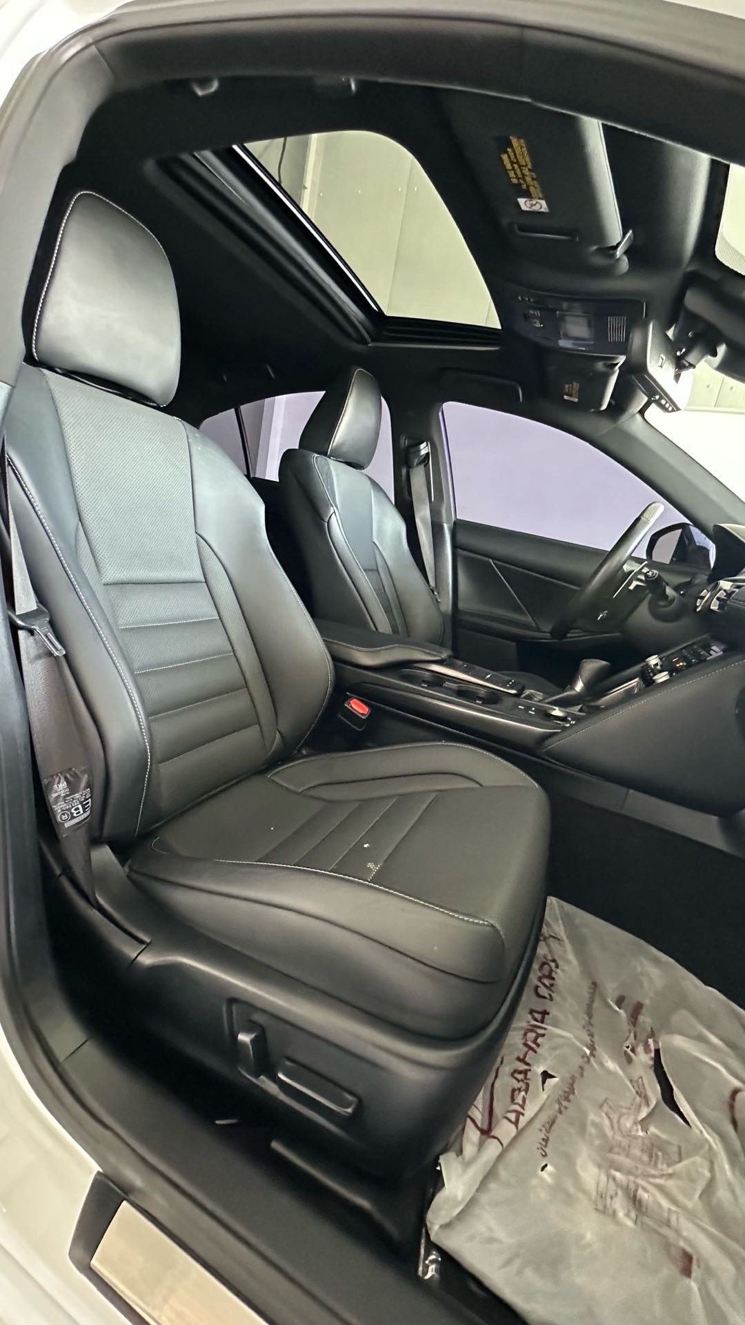 2021 Lexus IS 350 thumbnail 7