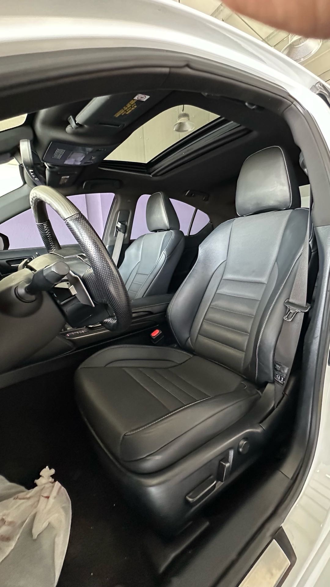 2021 Lexus IS 350 thumbnail 9