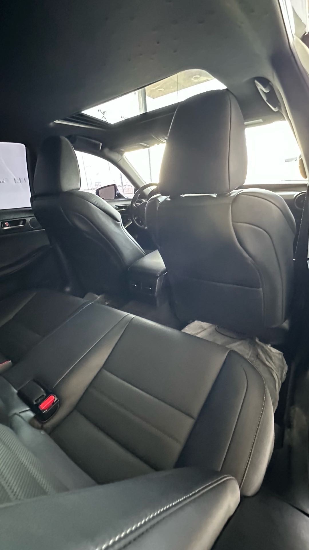 2021 Lexus IS 350 thumbnail 11
