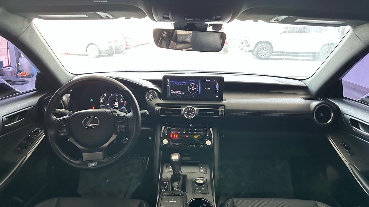2021 Lexus IS 350 thumbnail 15