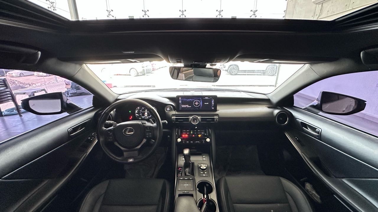 2021 Lexus IS 350 thumbnail 16