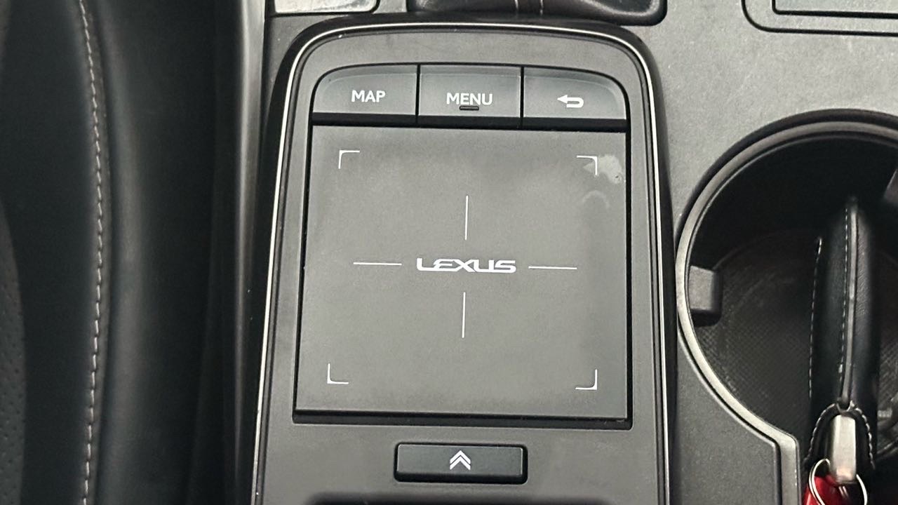 2021 Lexus IS 350 thumbnail 18