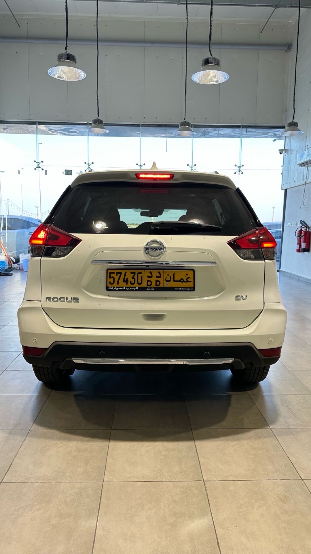 2020 Nissan Rogue SV thumbnail 2