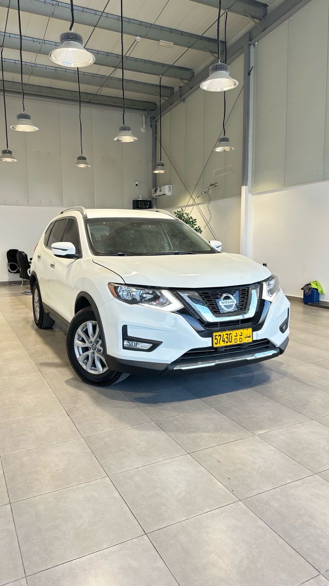 2020 Nissan Rogue SV thumbnail 3
