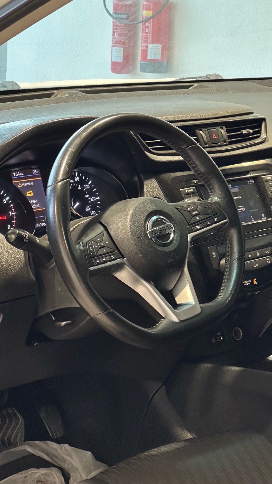 2020 Nissan Rogue SV thumbnail 10