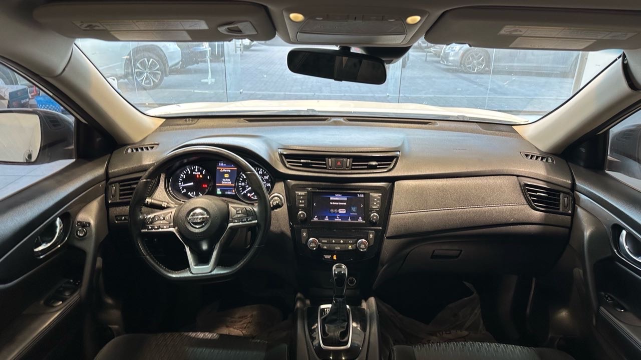 2020 Nissan Rogue SV thumbnail 13