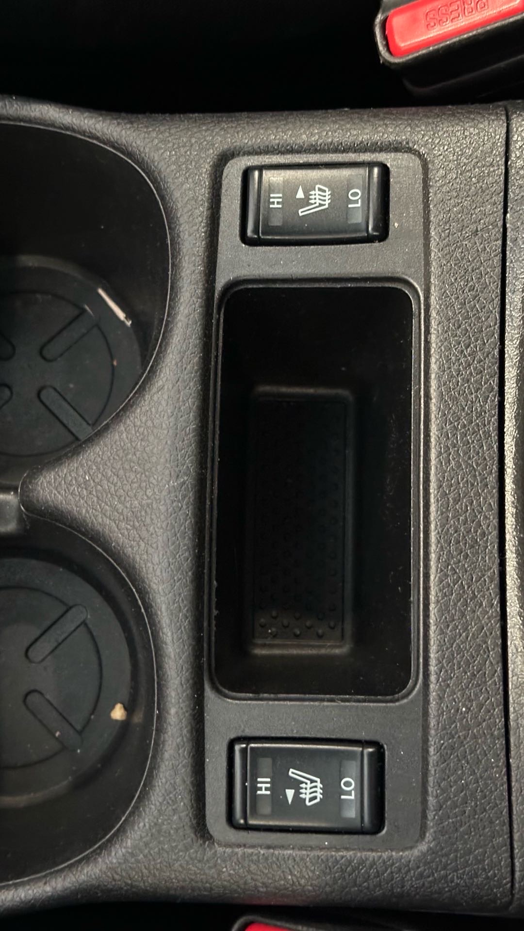 2020 Nissan Rogue SV thumbnail 27