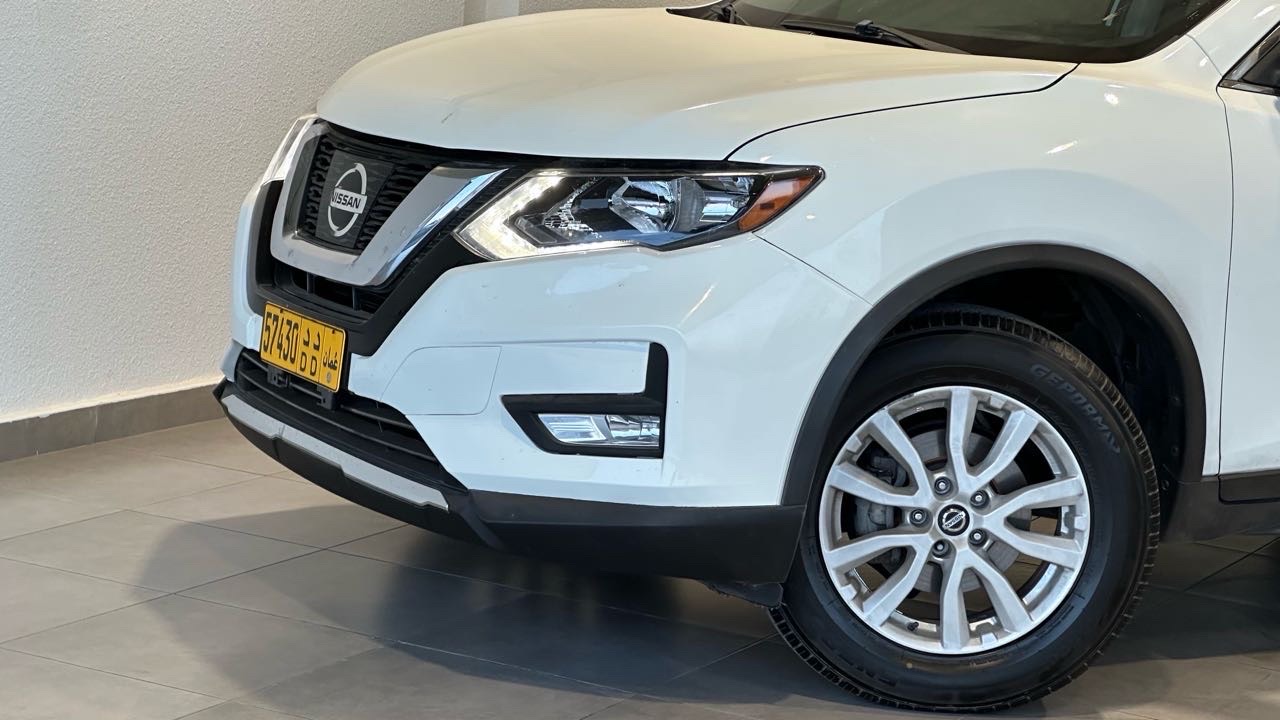 2020 Nissan Rogue SV thumbnail 28