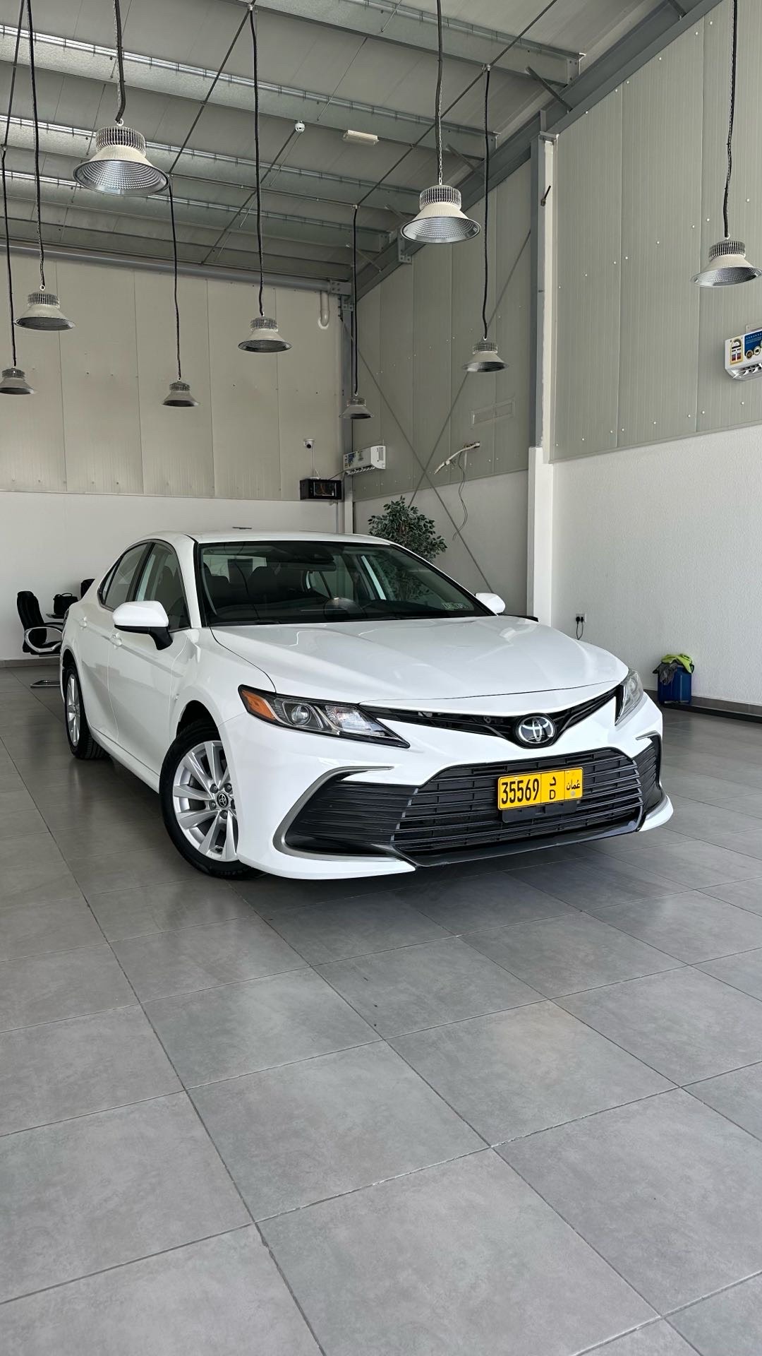 2023 Toyota Camry LE thumbnail 3