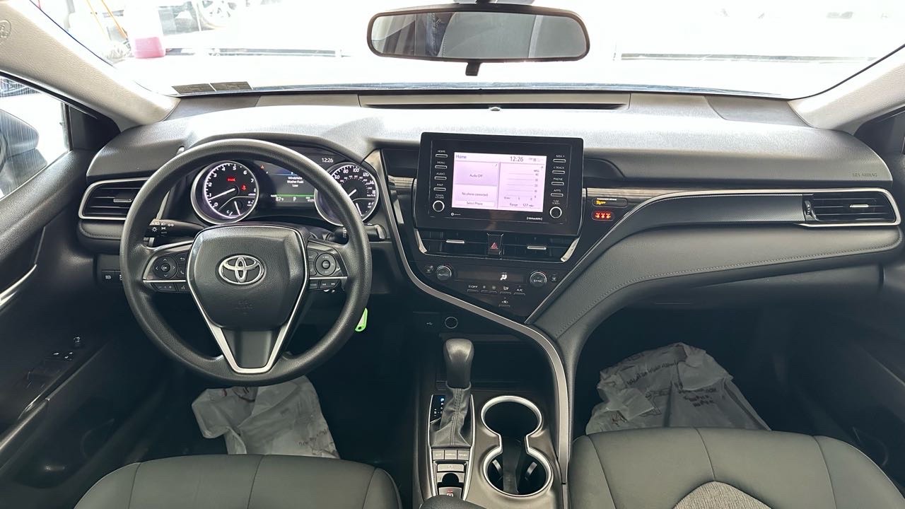 2023 Toyota Camry LE thumbnail 17