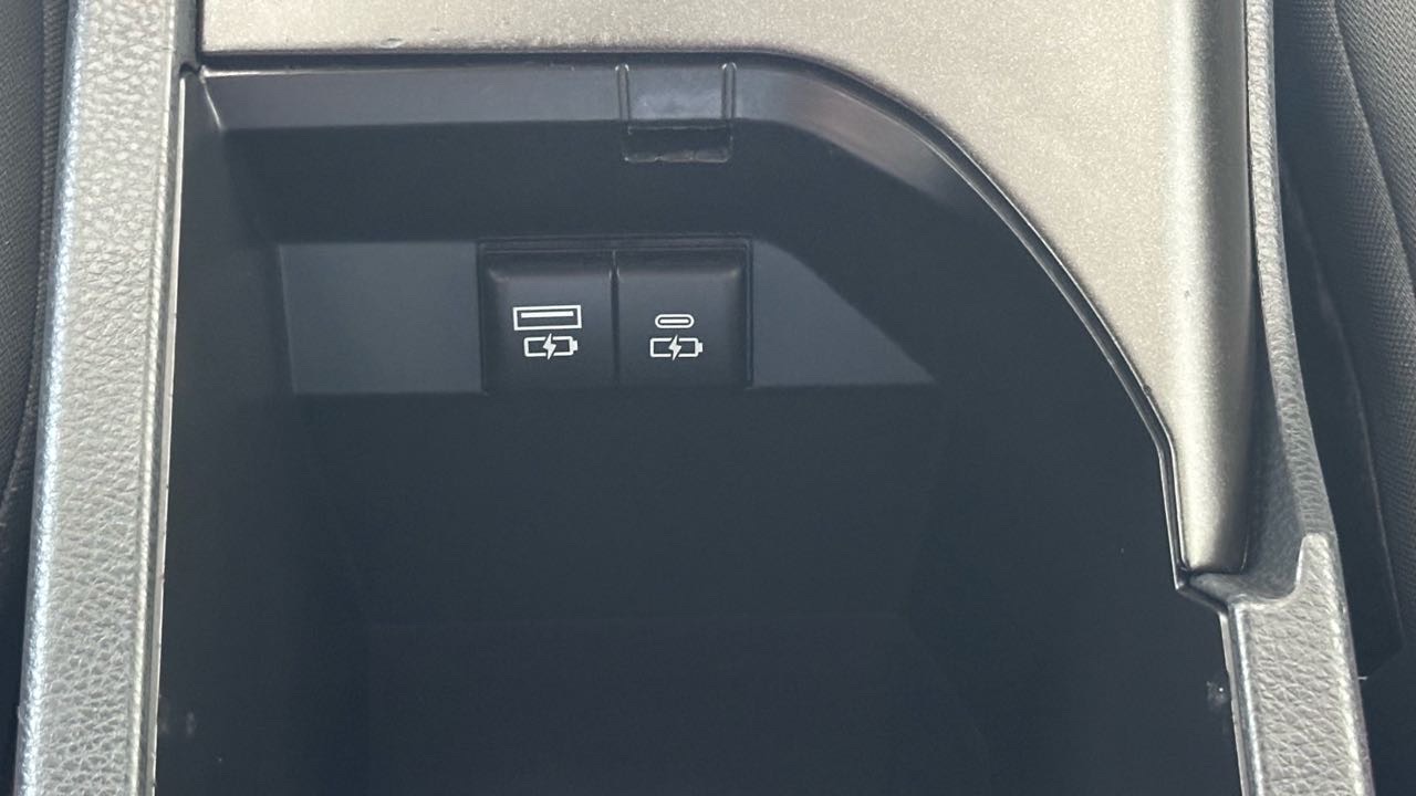 2023 Toyota Camry LE thumbnail 20