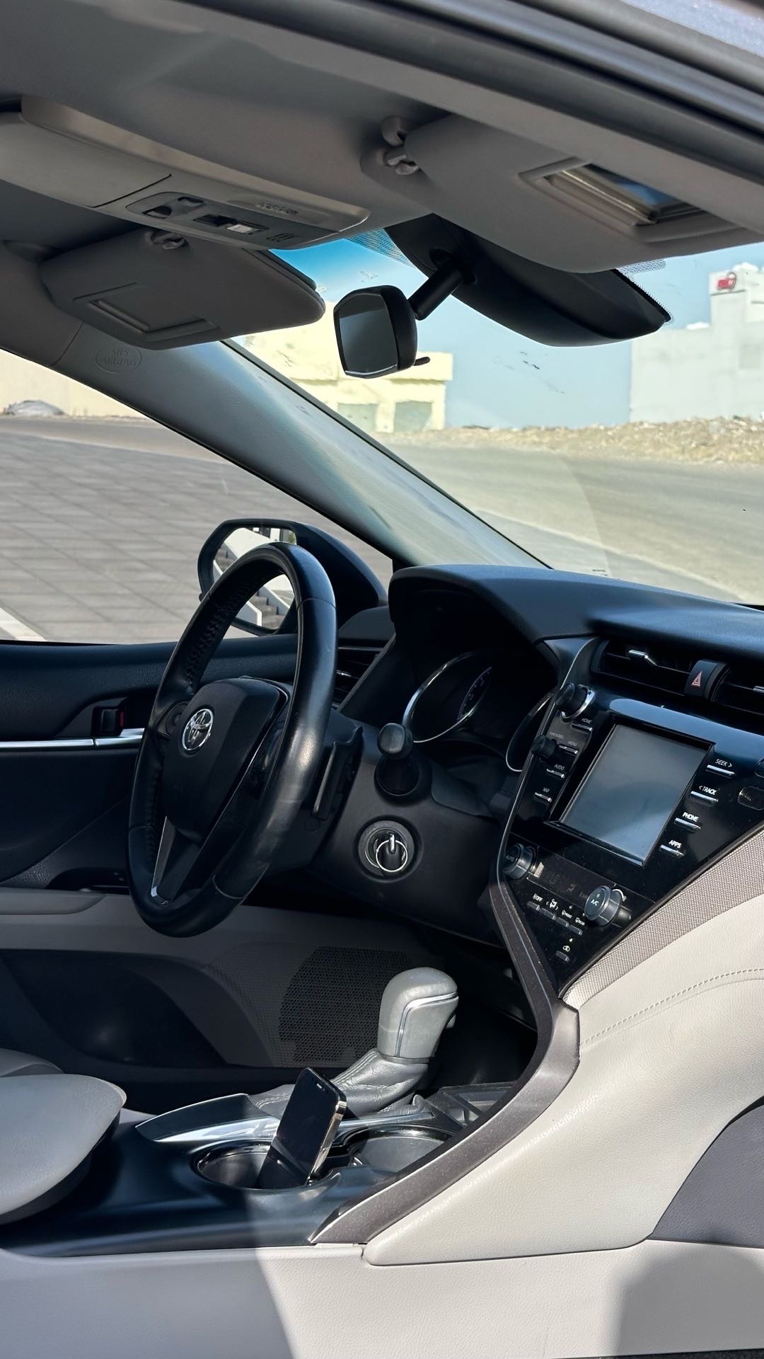 2019 Toyota Camry SE thumbnail 10